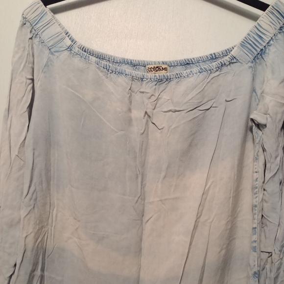 🆓 With $25 Dollar Purchase! Tramp blouse - Picture 5 of 6